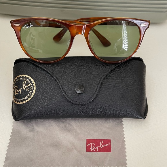 Ray-Ban’s in brown with brown lenses. - Picture 1 of 9